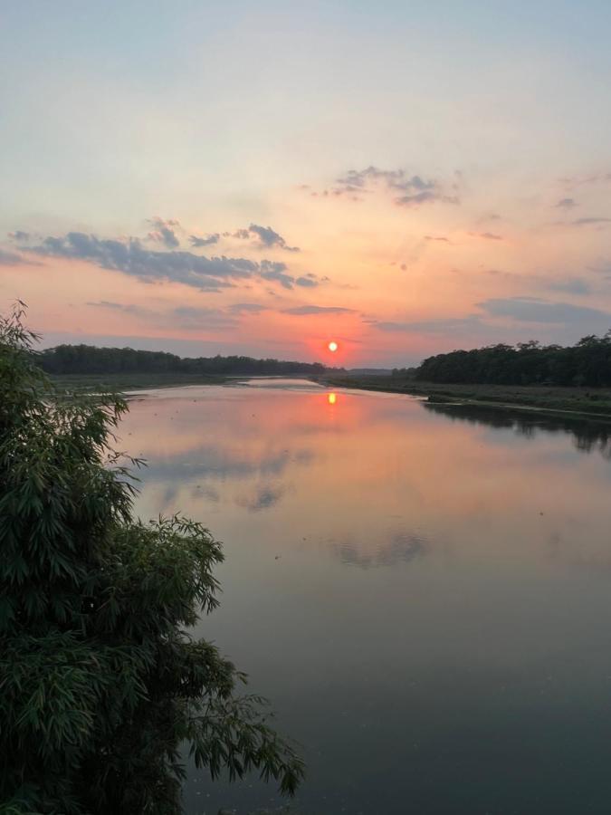 Hotel Chitwan Park Village โซราฮา ภายนอก รูปภาพ