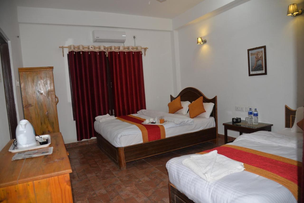 Hotel Chitwan Park Village โซราฮา ภายนอก รูปภาพ